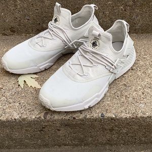 Men’s Nike shoes